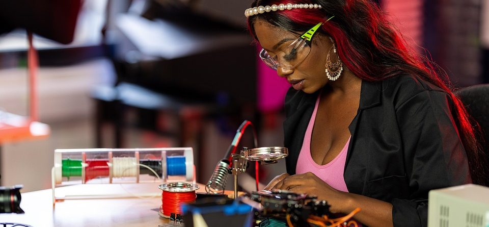 Your Tech Heroes: On-Site Support for All Your IT Needs!